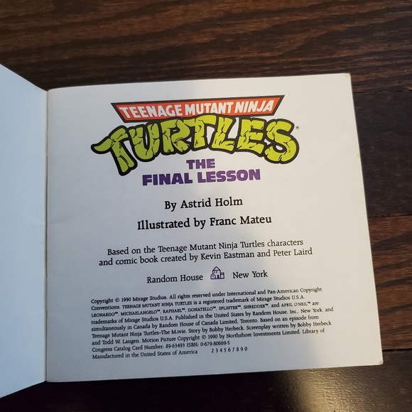 Original Ninja Turtle Book - Picture 2 of 3